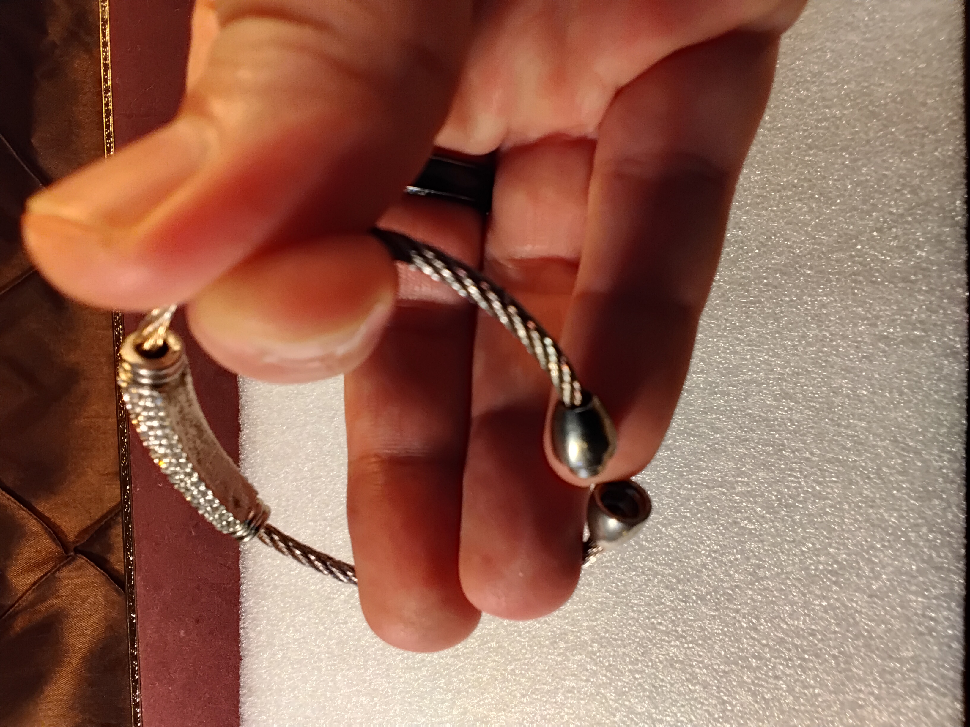Chic Twisted Cable Wire Magnetic Bangle Bracelet 