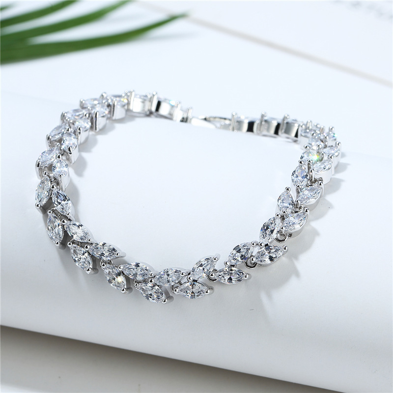 Zircon Rice Bracelet for Women, Silver, Wicker Leaf Design