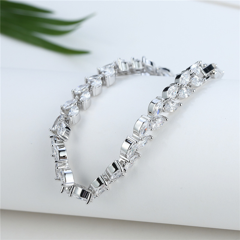 Zircon Rice Bracelet for Women, Silver, Wicker Leaf Design