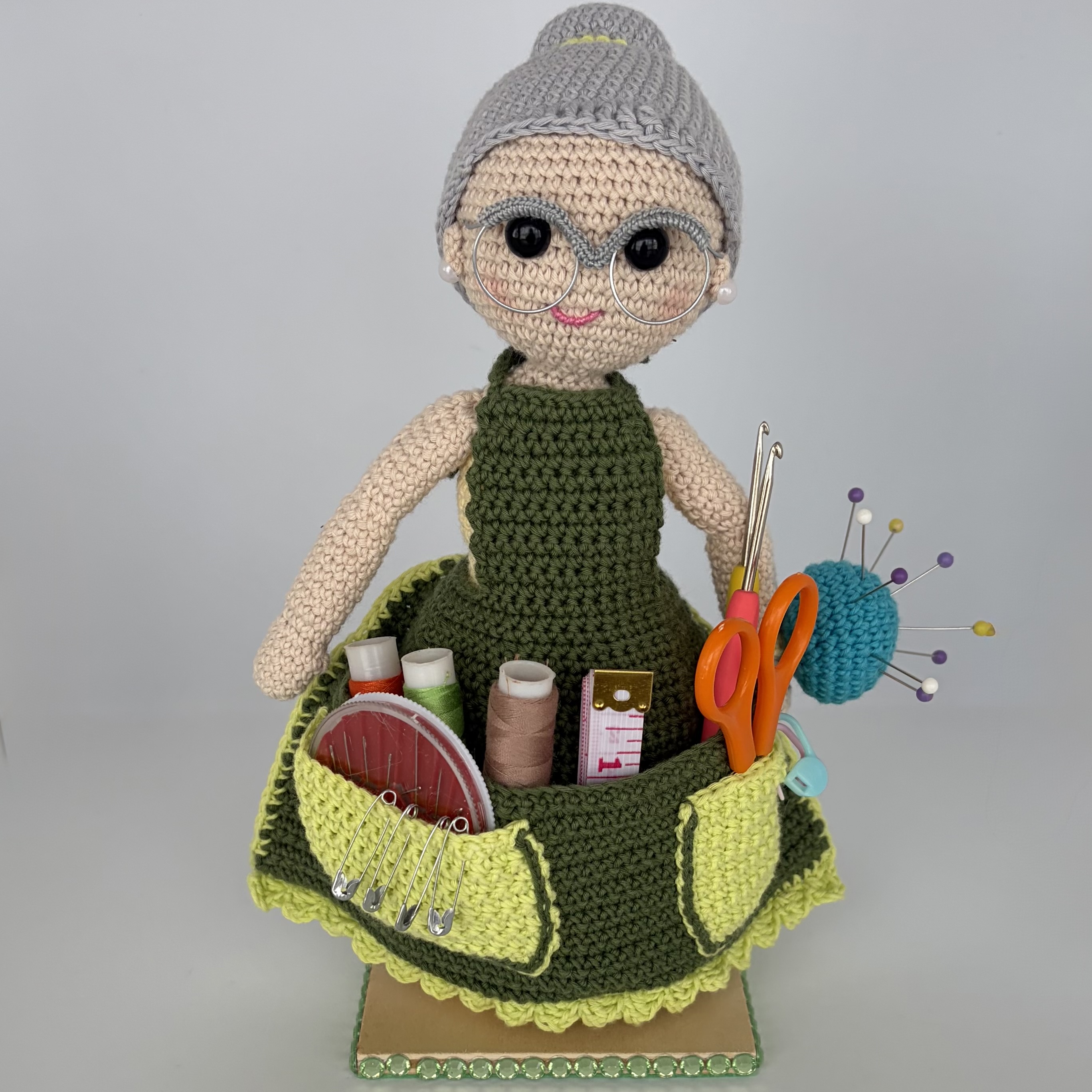 Muñeca organizadora de costura