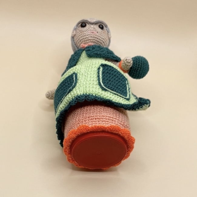 Muñeca de crochet costurero