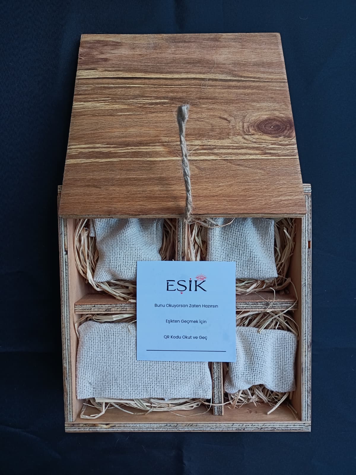 Eşik Fiziksel & Dijital Deneyim Kiti