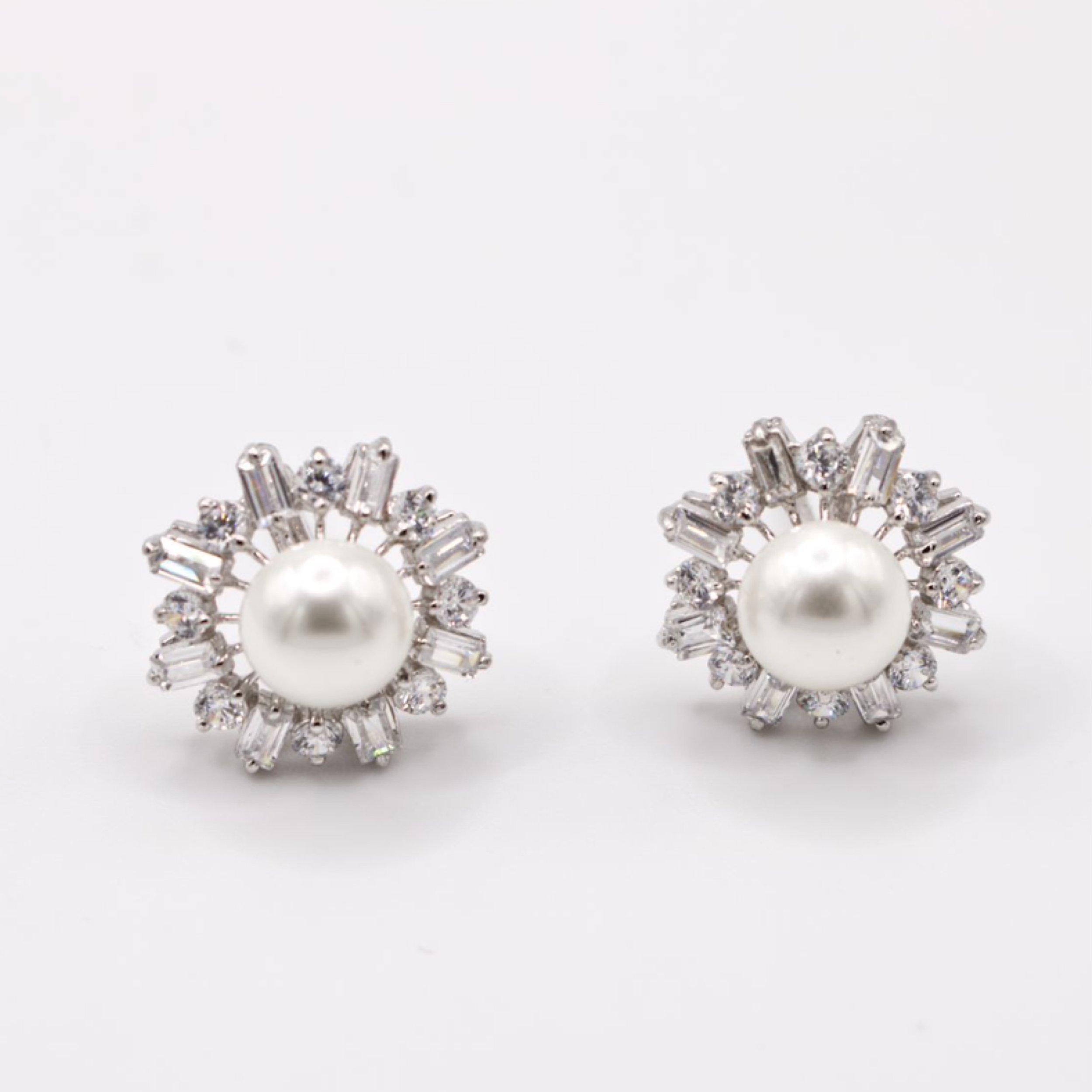 The Luna Pearl Halo Studs