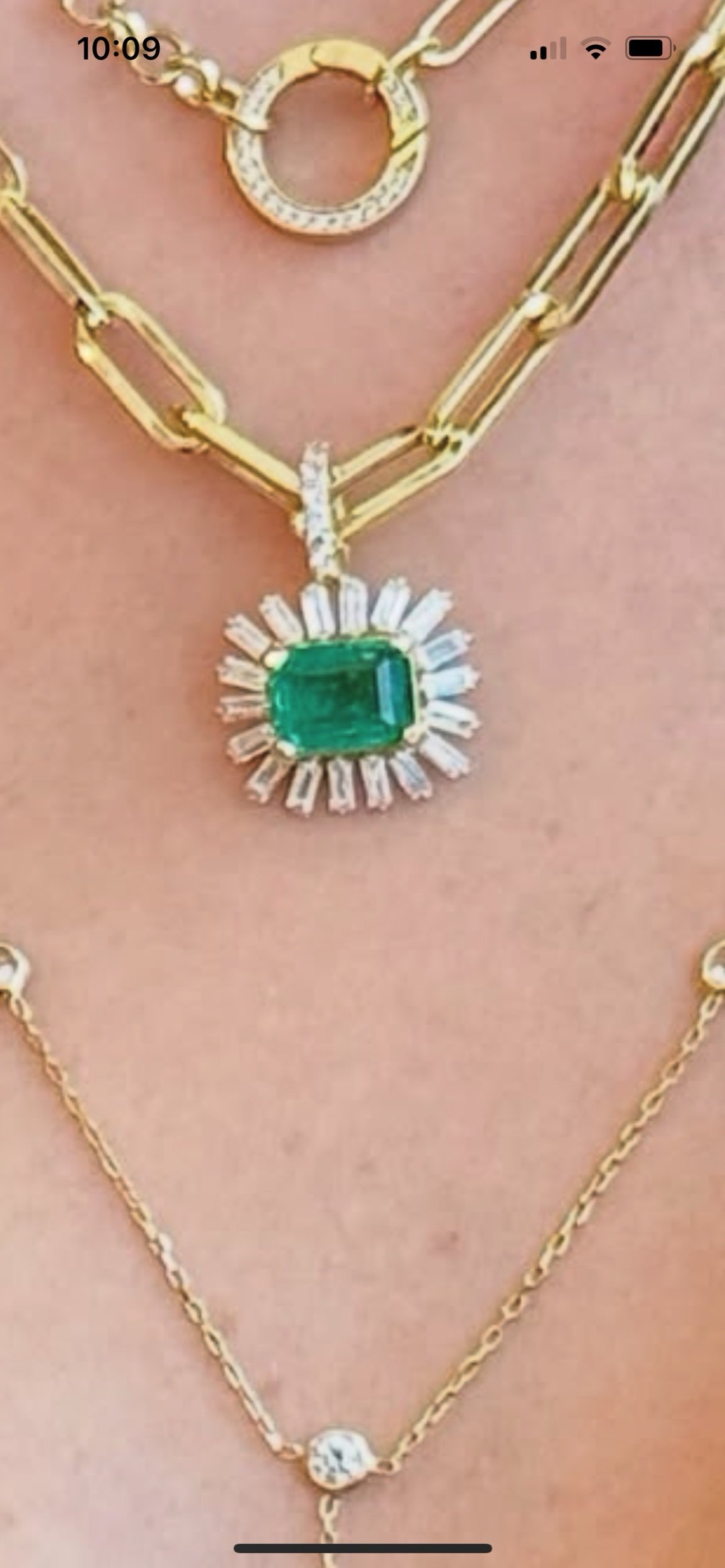 The Verdant Halo Pendant