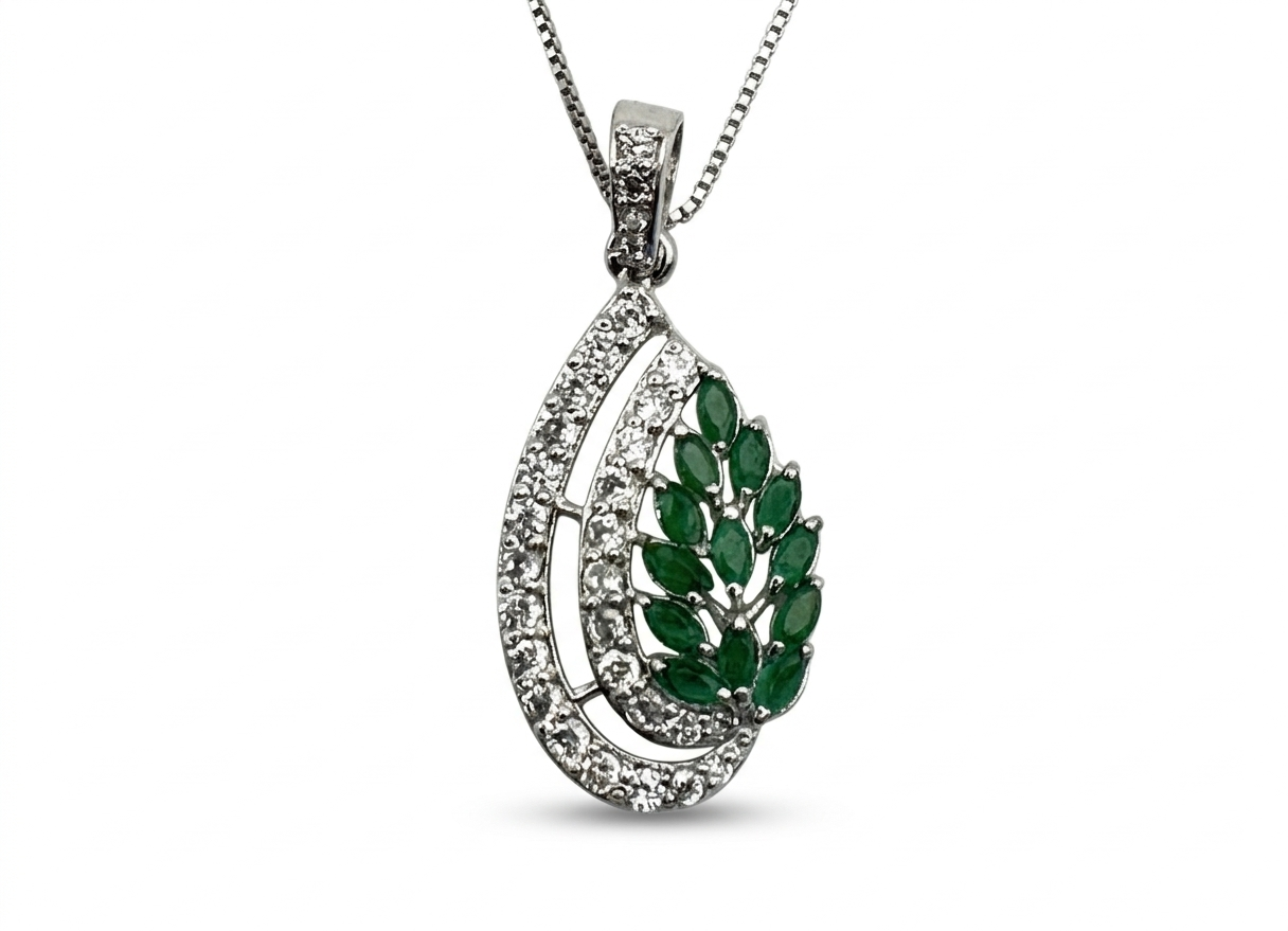 The Verdant Aura Pendant