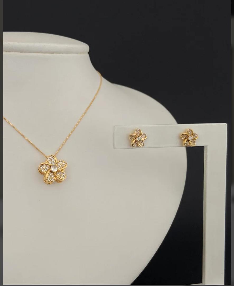 Conjunto Flor Dourada com Zircônia