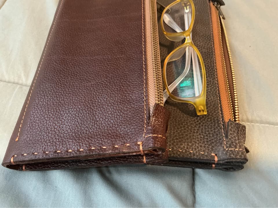 Billetera de cuero artesanal