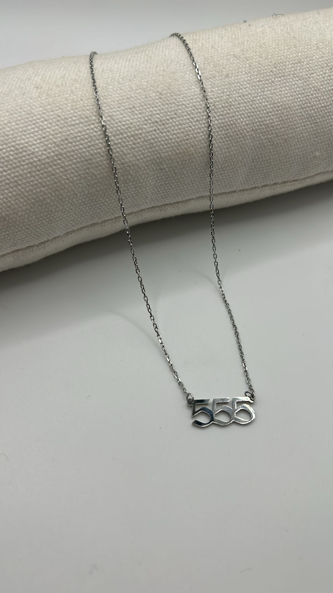 Fio dos Números dos Anjos (555)