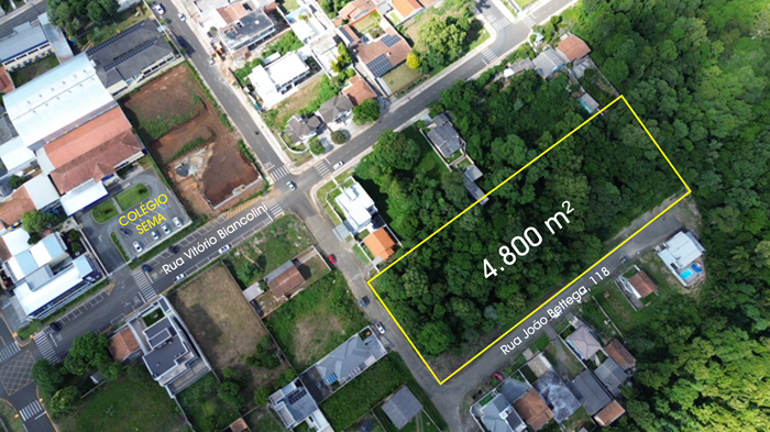 Terreno de 4.800 m² em Área Urbana