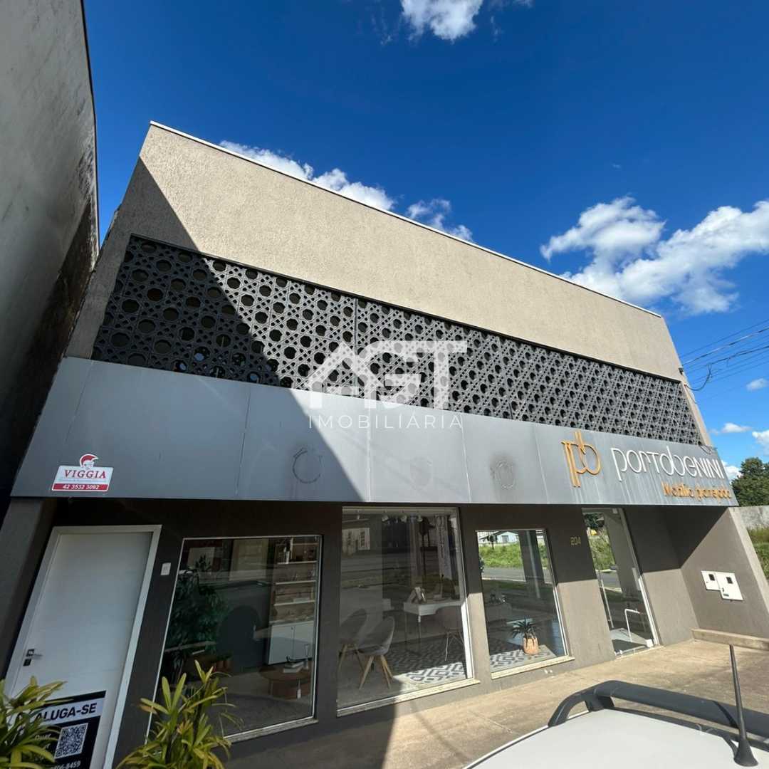 Apartamento Semimobiliado com Lareira e Muito Espaço!