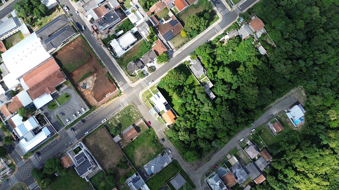 Terreno de 4.800 m² em Área Urbana