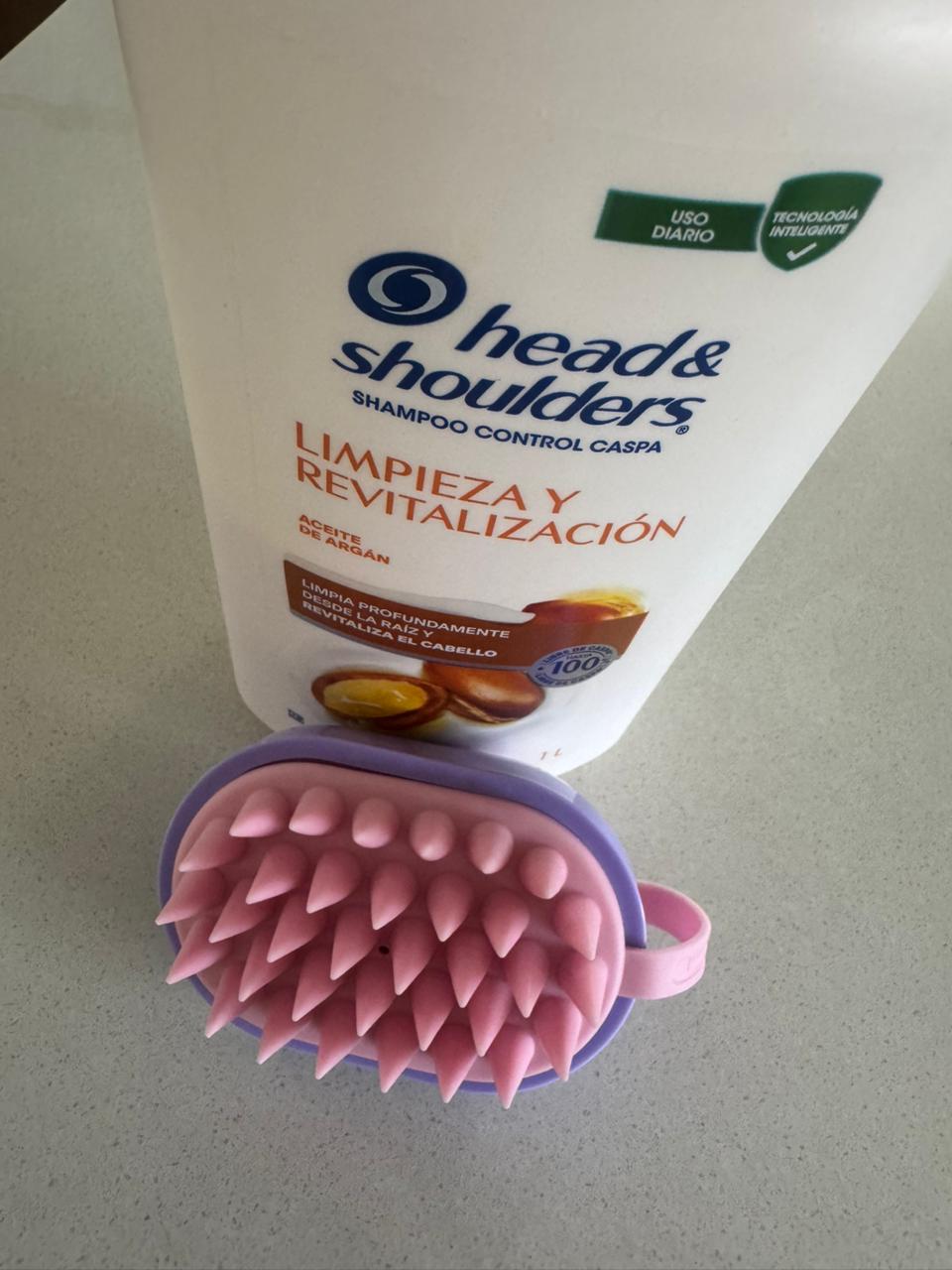 Cepillo masajeador para shampoo 