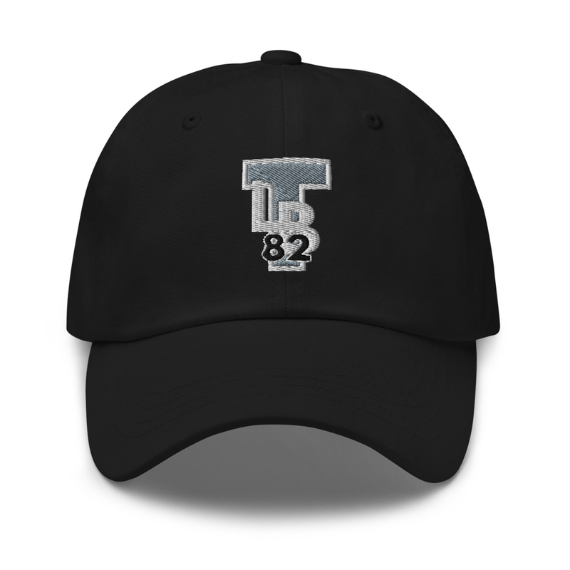 Casquette noire brodée 'T 82'