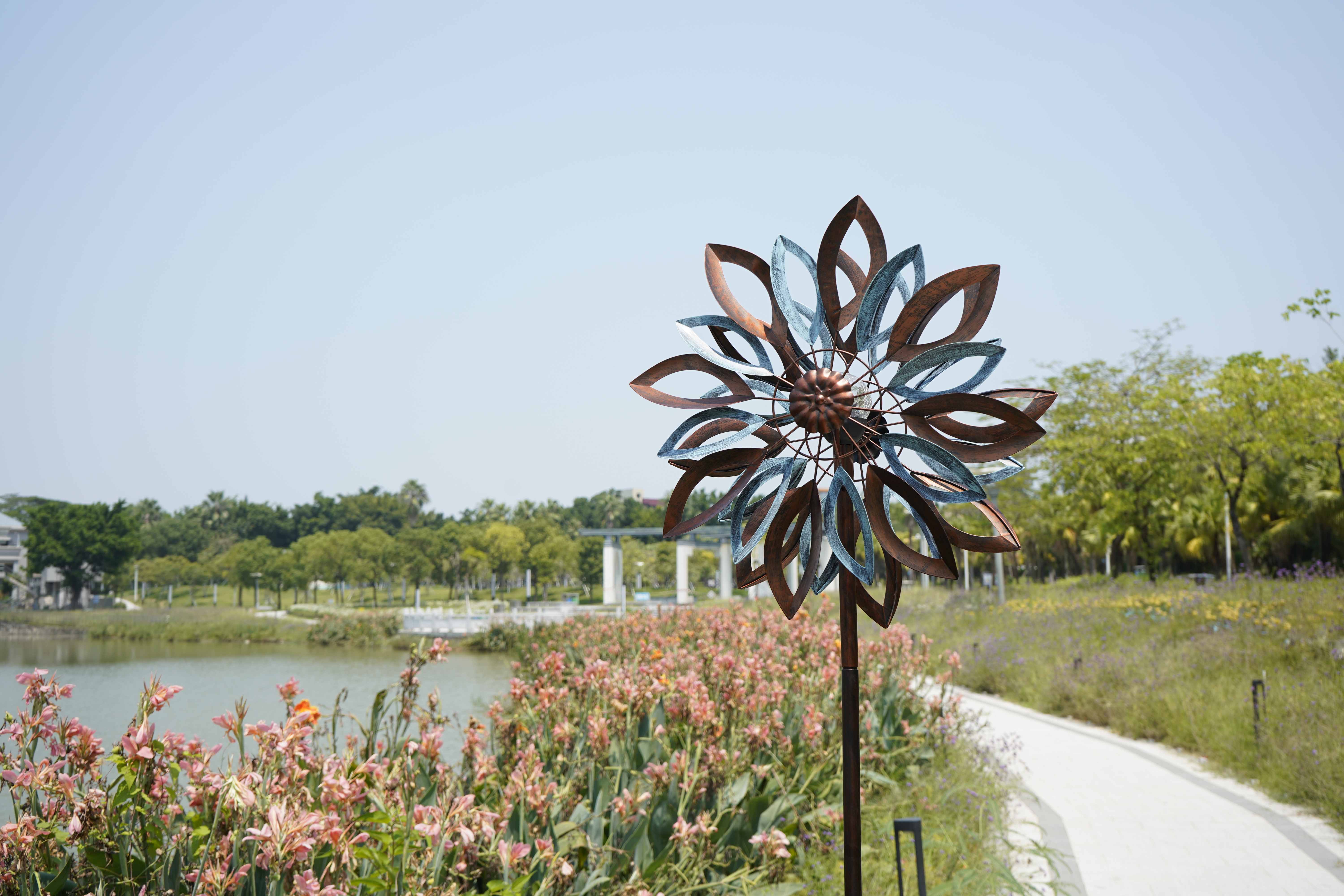 Cata-vento Margarida Vazada com LED