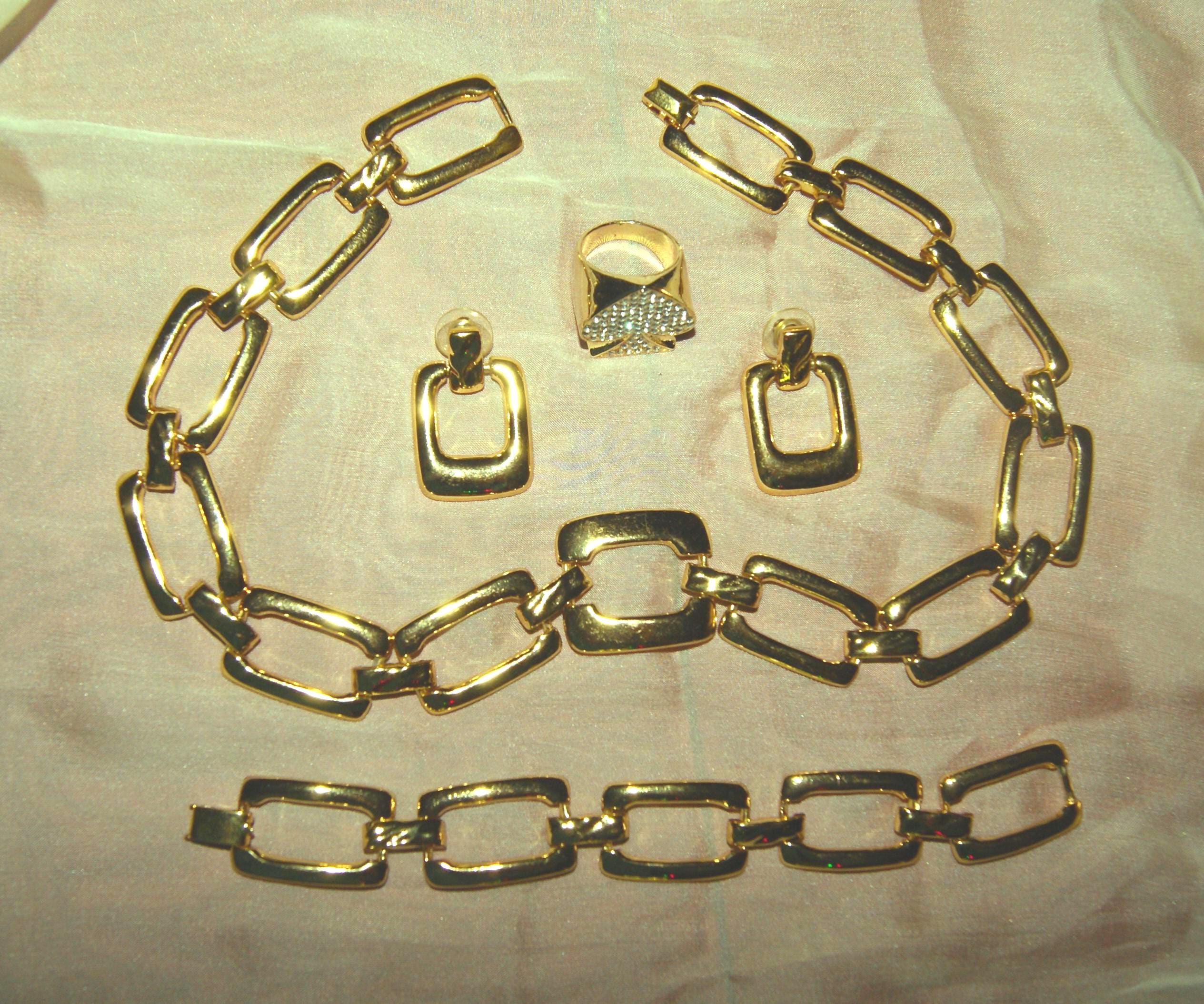 Vintage Five Piece Quality Gold Plate. Estate. c1985. Free World Shipping