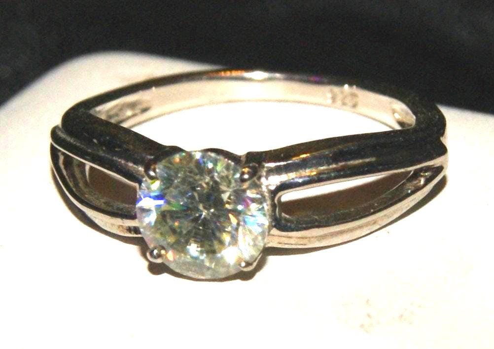 Estate. Lab Diamond Ring. 1.25 Ct. Sterling Silver. Size 7. c1998. Free Worldwide Ship