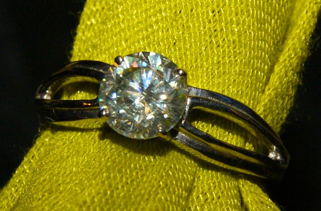 Estate. Lab Diamond Ring. 1.25 Ct. Sterling Silver. Size 7. c1998. Free Worldwide Ship