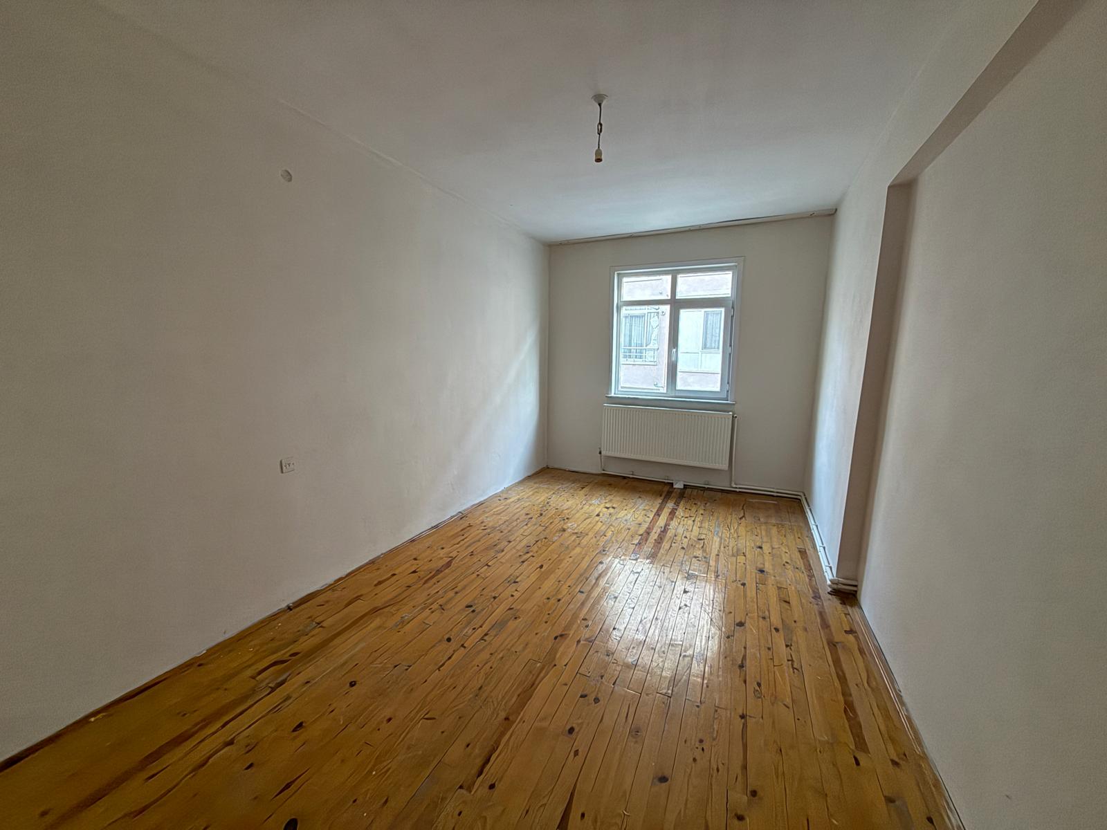 MAHMUDİYE MAHALLESİNDE 135 m²  3+1