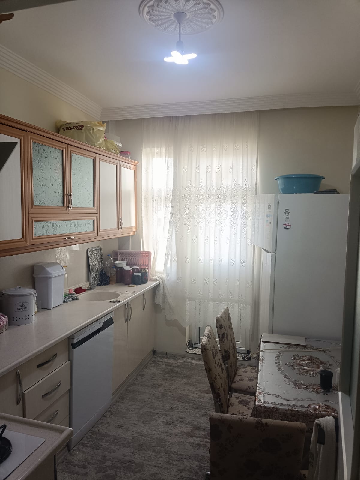 KAZIM KARABEKİR MAHALLESİNDE  3+1   120 M2