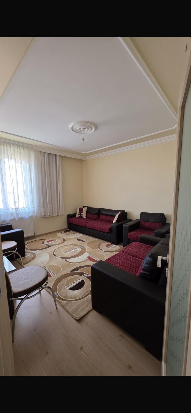 KAZIMKARABEKİR MAHALLESİNDE  2+1  DUBLEKSTEN BÖLME  TERASLI