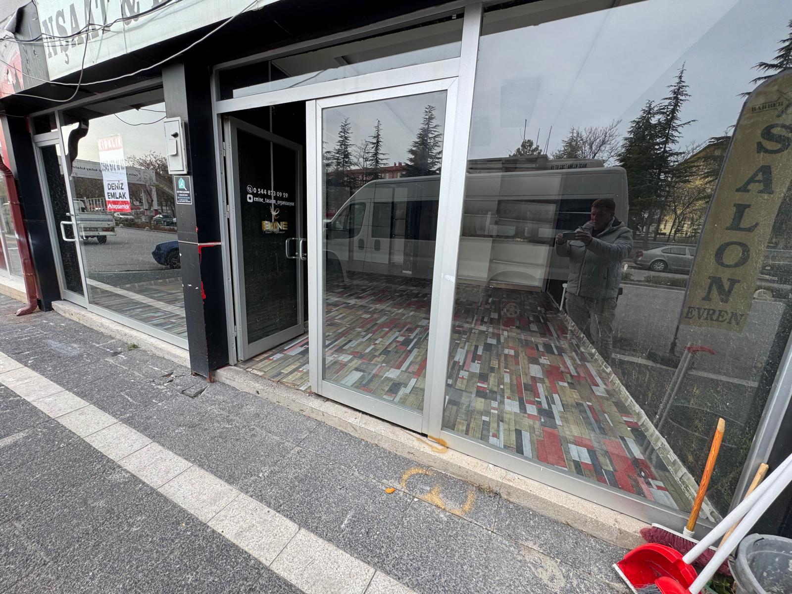 CUMARTESİ CİVARINDA 60 M2 SATILIK DÜKKAN