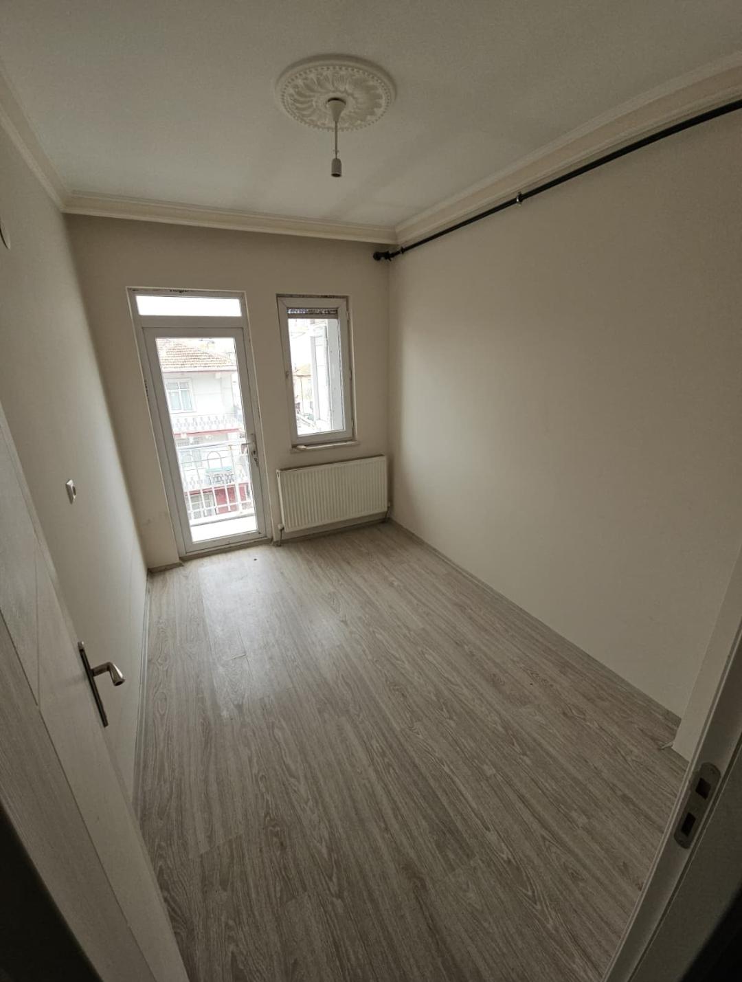 KIRBAĞI MAHALLESİNDE  1+1 APART   MARA YOLUNDA