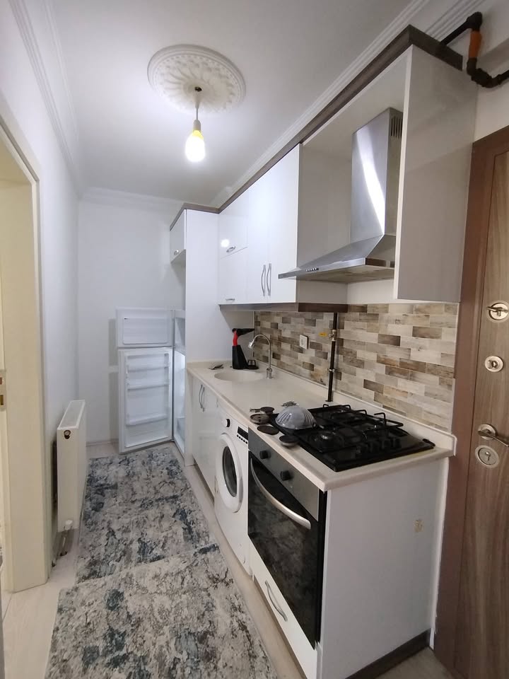 GEVHER HATUN MAHALLESİNDE  1+1 BAGIMSIZ MUTFAK  GENİŞ BALKON