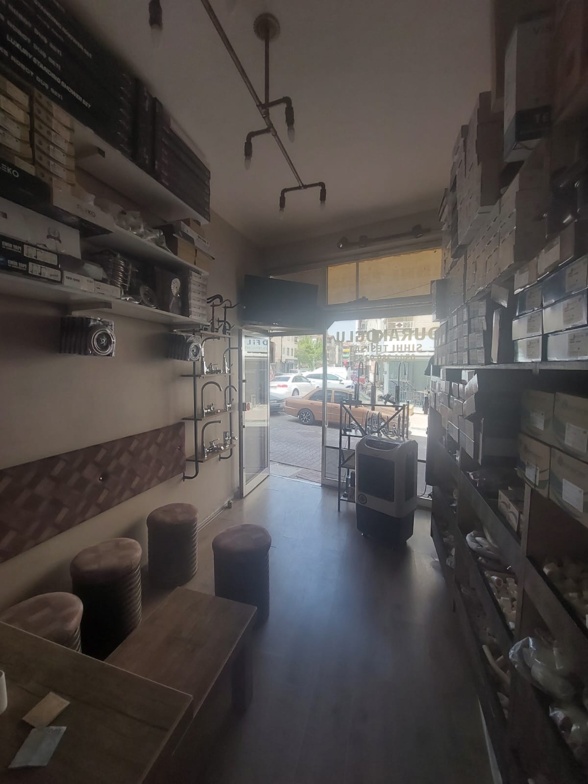 Yeni Minare Cadde Üzeri 19 M2 SATILIK DÜKKAN