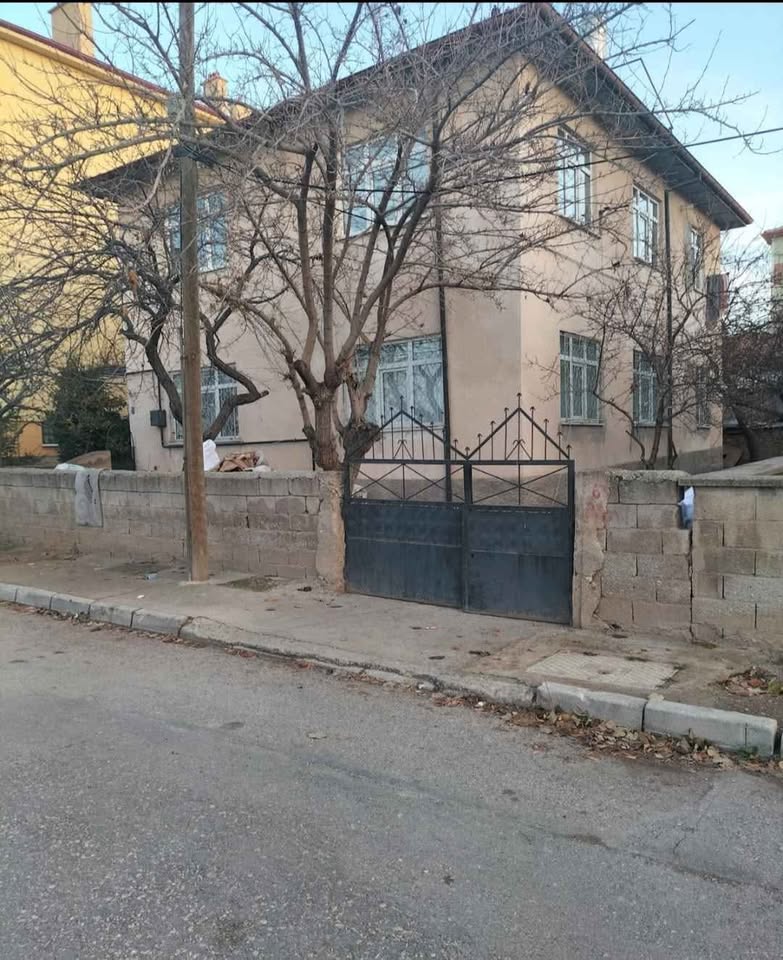 ZEMBİLLİ MAHALLESİNDE  415 M2