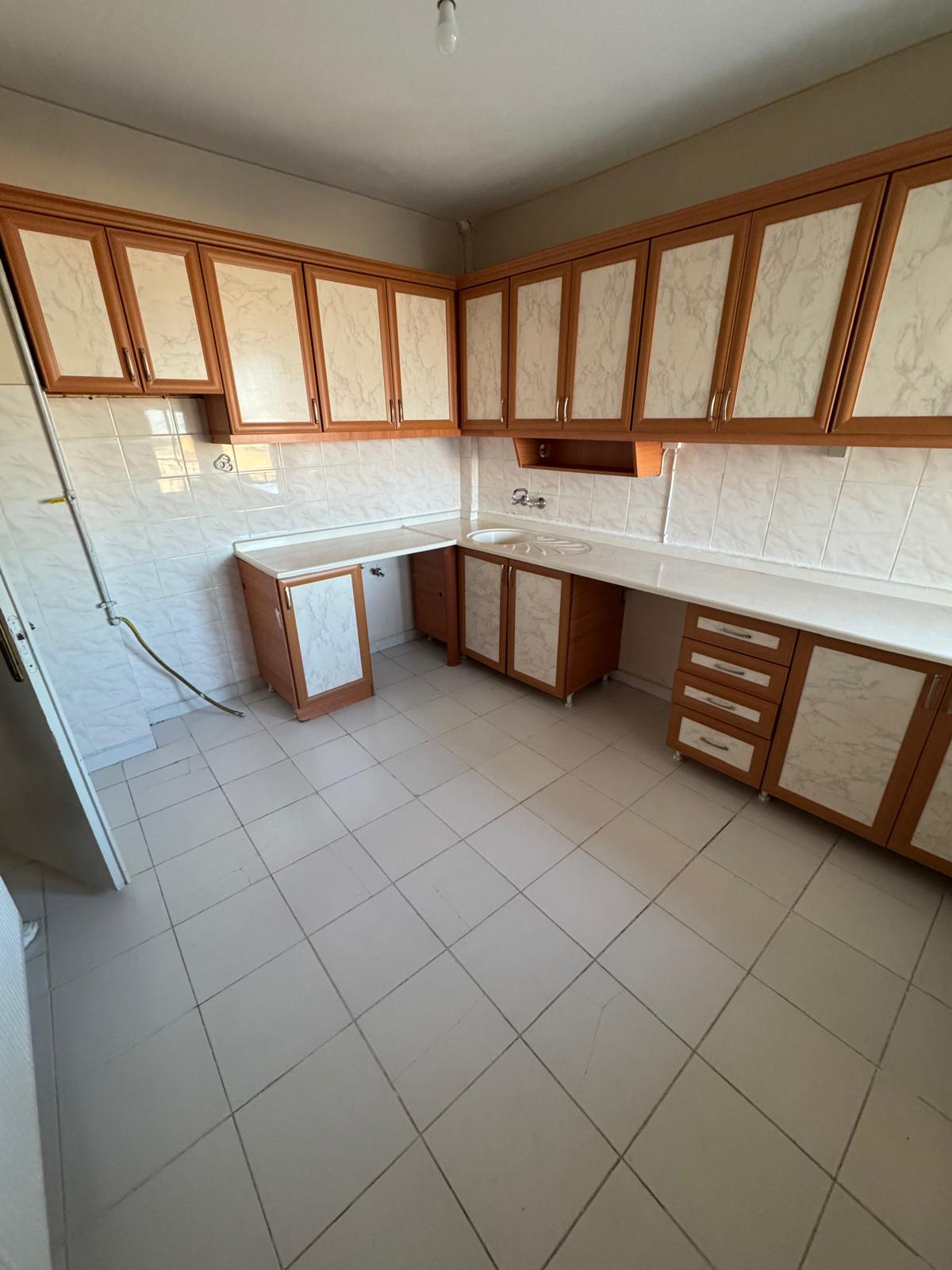 GEVHER HATUN MAHALLESİNDE  3+1  130M2