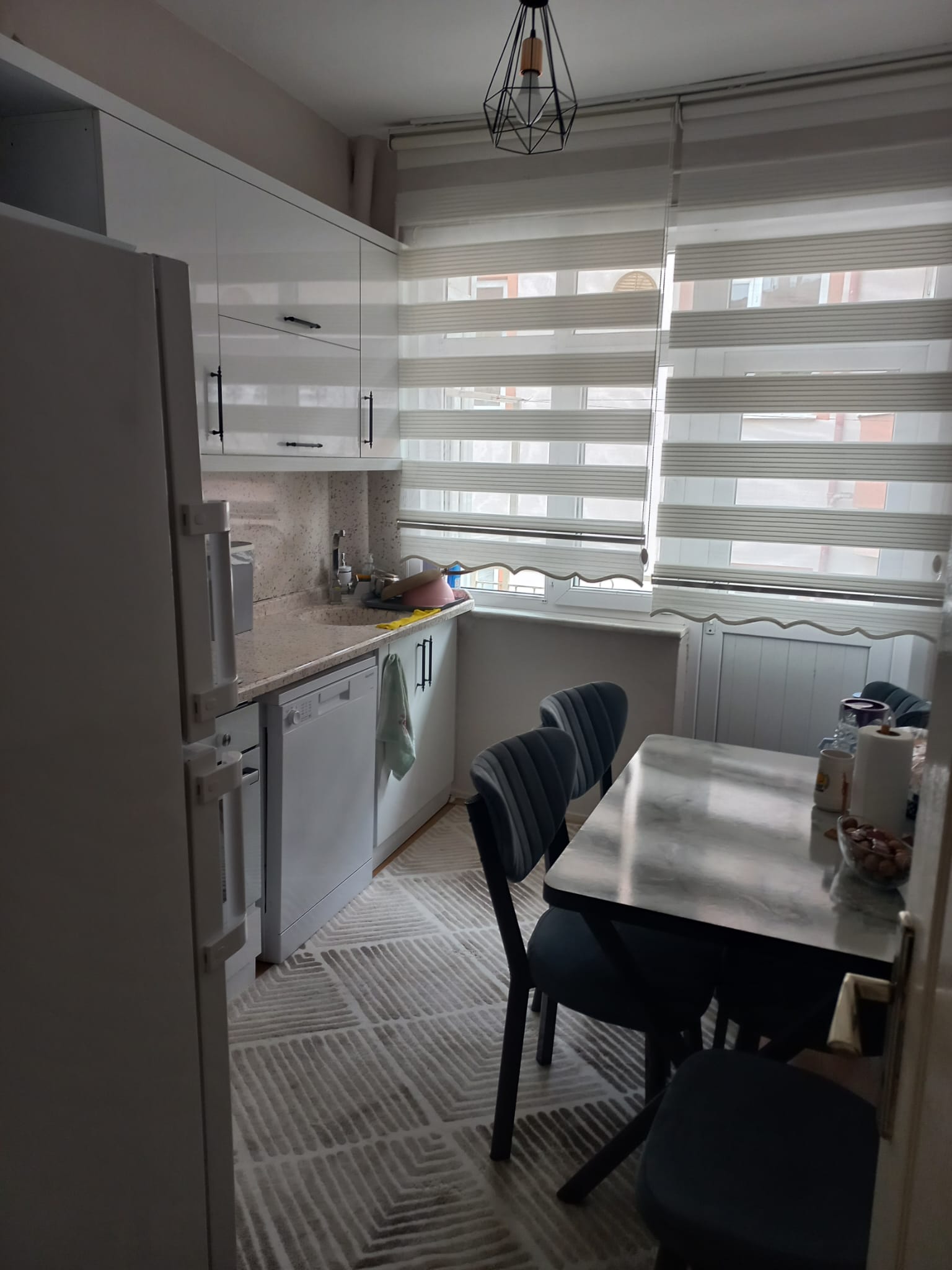 VALİDE SULTAN MAHALLESİNDE  3+1    120M2  4 KATLININ 4 KATI