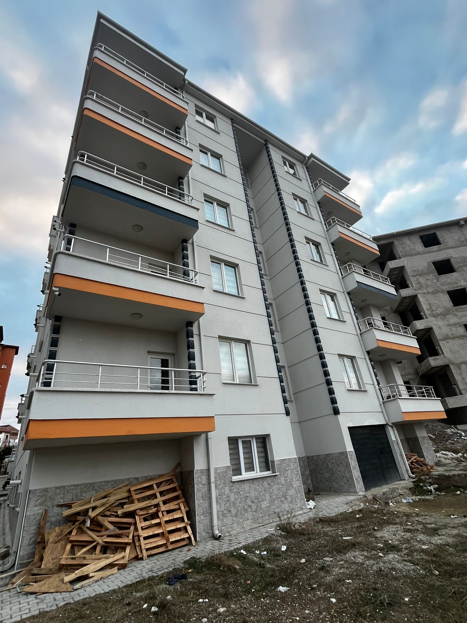 TABDUK EMRE MAHALLESİ  1+1 VE 1+0 APART DAİRE SEÇENEKLERİ