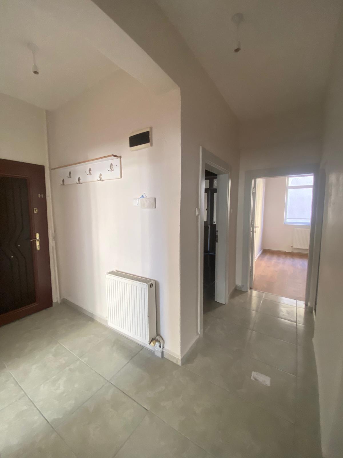 İMARET MAHALLESİNDE  2+1    110M2  1 KAT (DÜKKAN ÜSTÜ)  TADİLATI YENİ YAPILDI