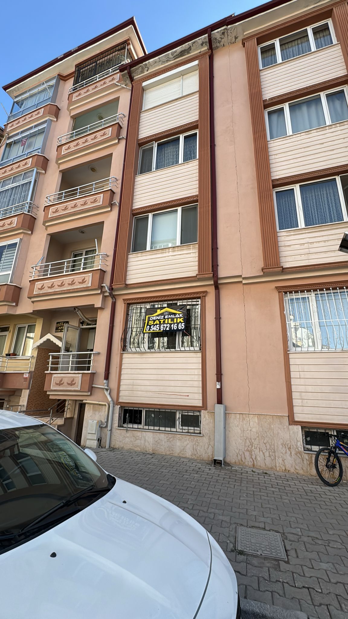 CEDİT MAHALLESİNDE  3+1  145 M2