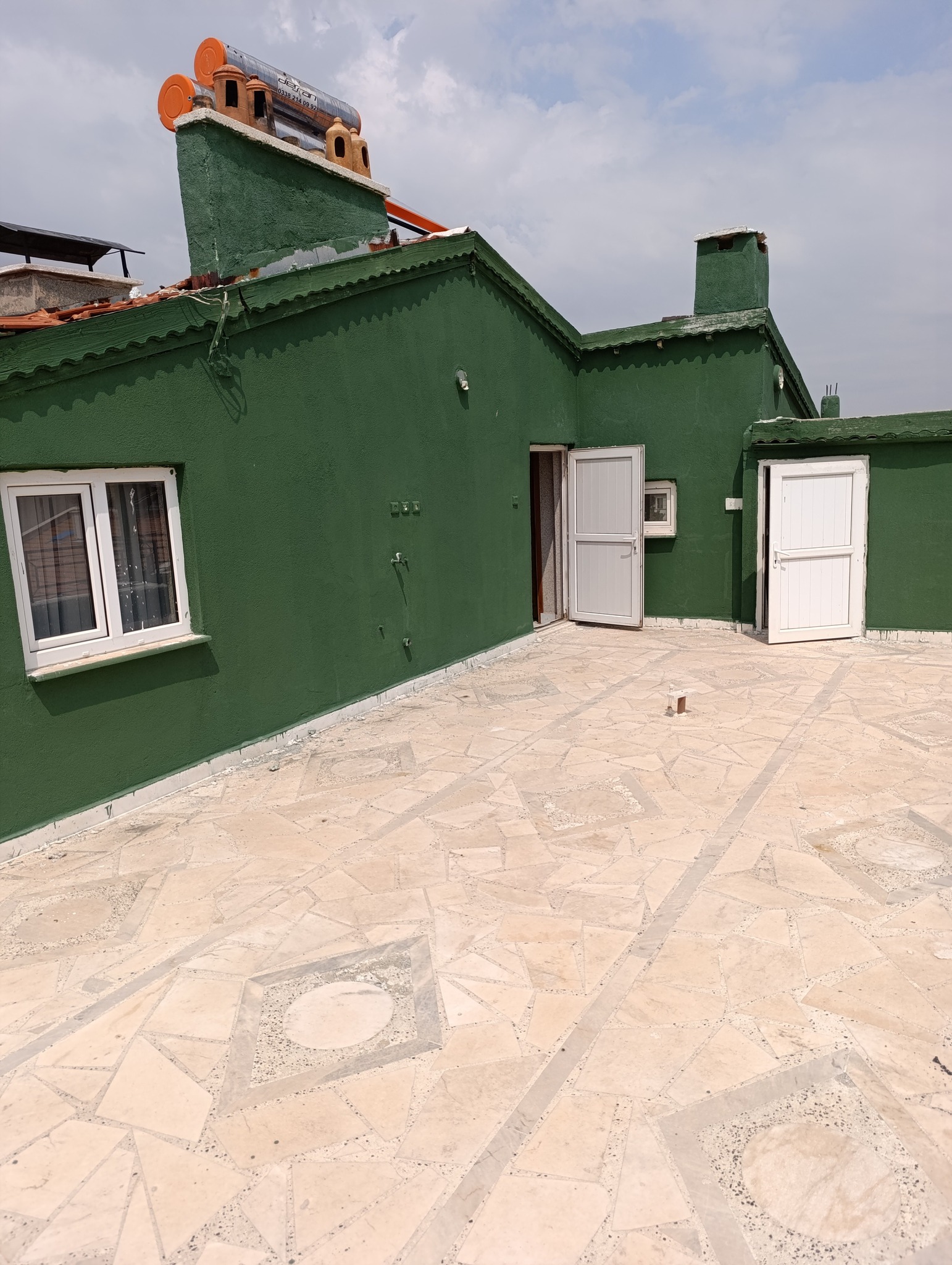 SATILIK KOMPLE BİNA