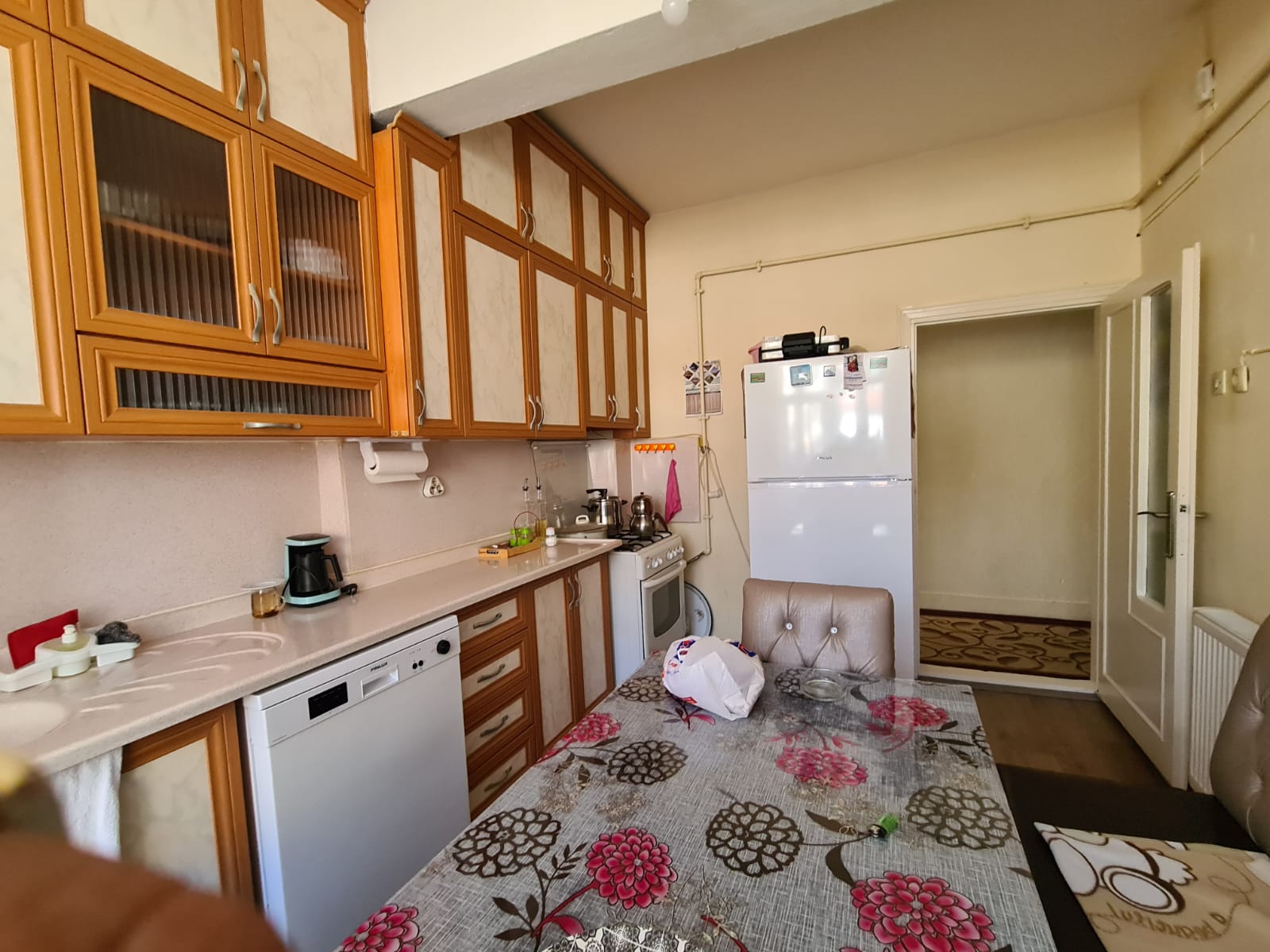 YENİ MAHALLEDE SATILIK 3+1 135M2