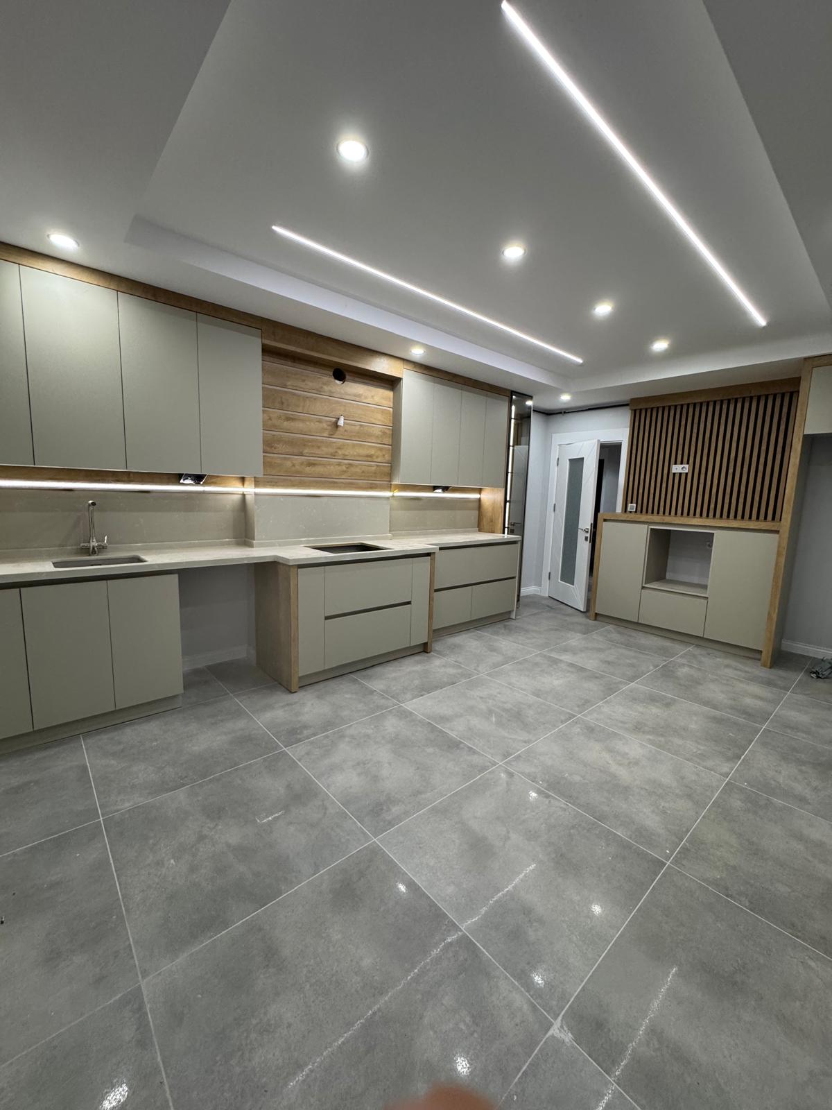 ARA KAT 3+1 -  200 M2