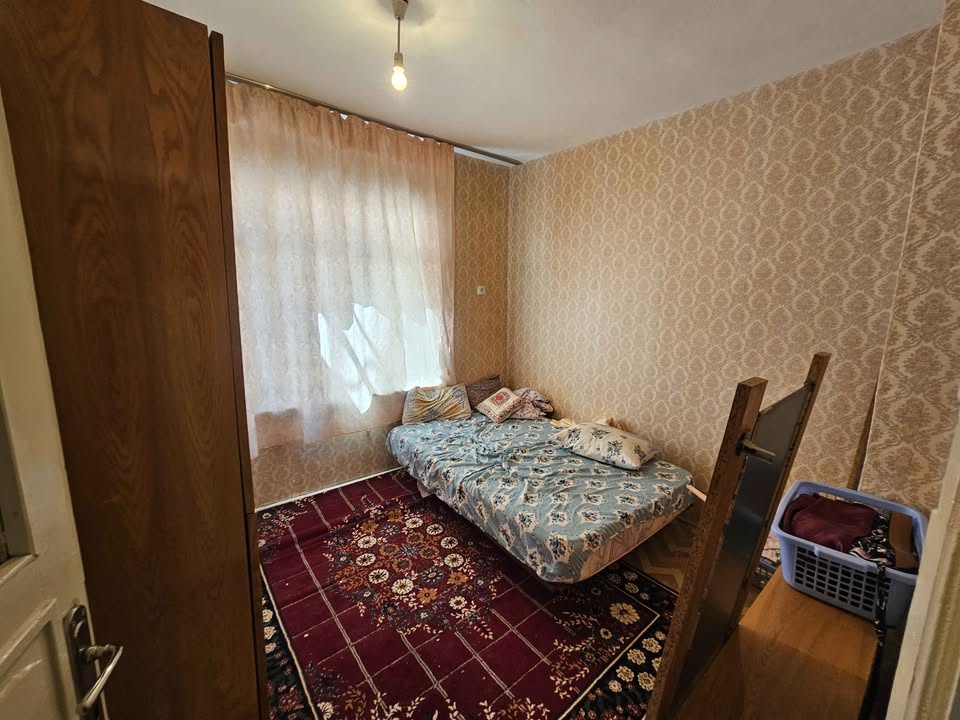  VALİDE SULTAN MAHALLESİNDE 2+1 140 M2