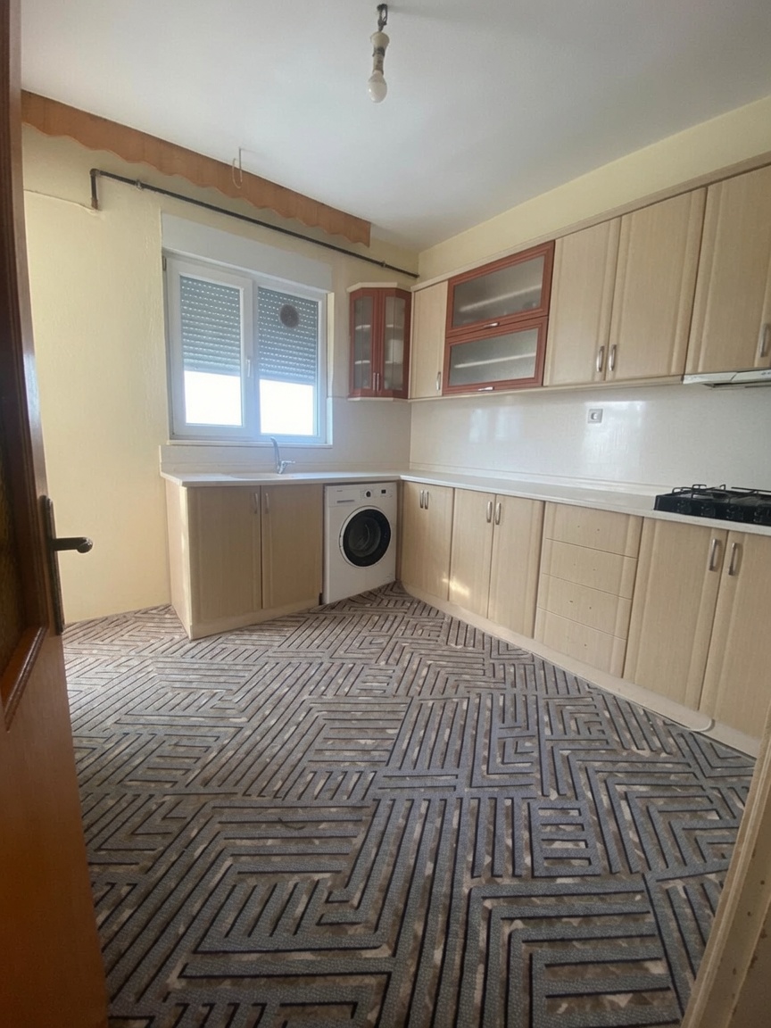 MÜMİNE HATUN MAHALLESİNDE  2+1     90M2  2 KATLININ 2 KATI
