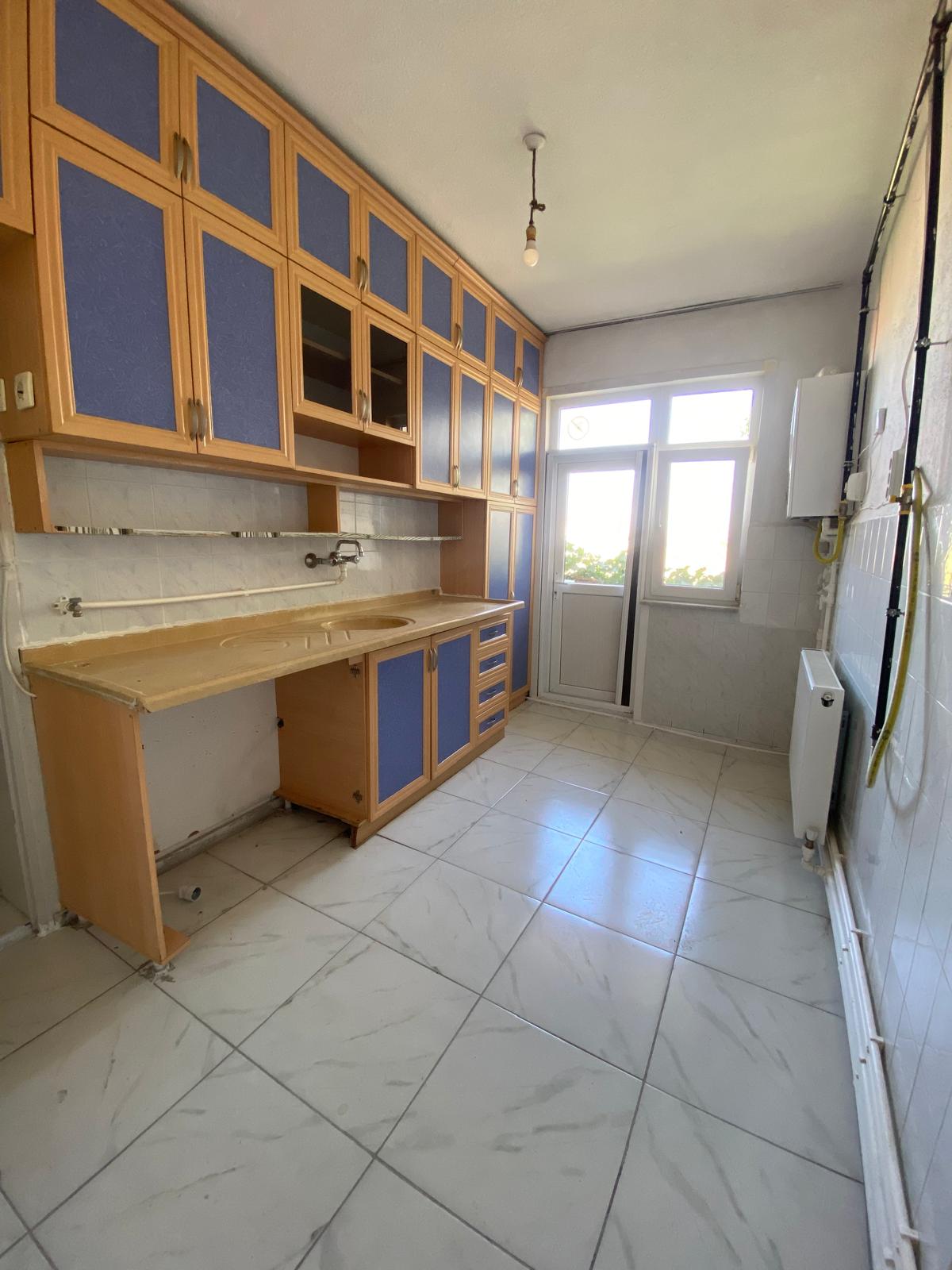 LARENDE MAHALLESİNDE  3+1    GENİŞ BALKONLU TERAS  2 KATLININ 2 KATI