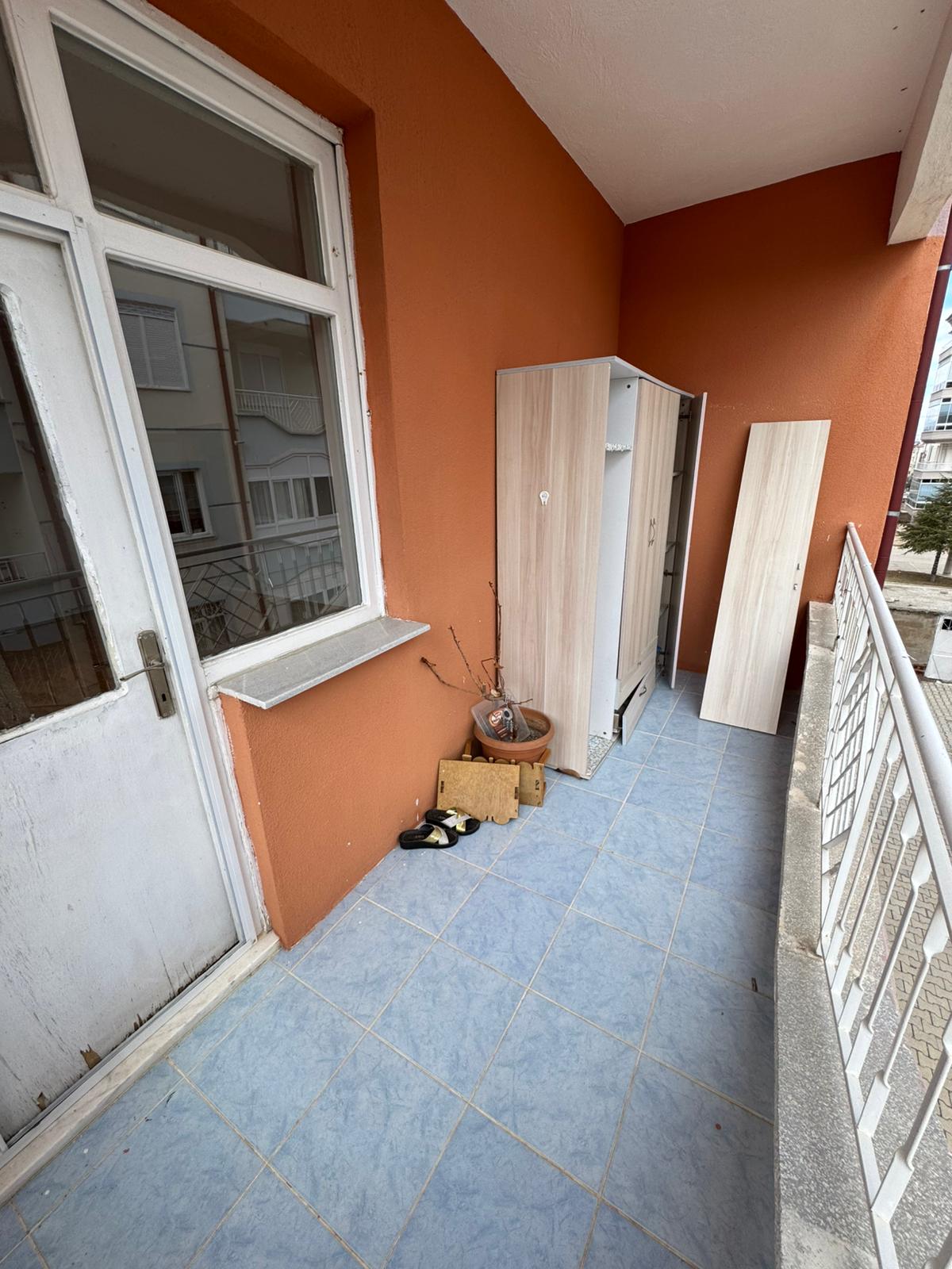 GEVHER HATUN MALLESİNDE  3+1 150M2  ARA KAT