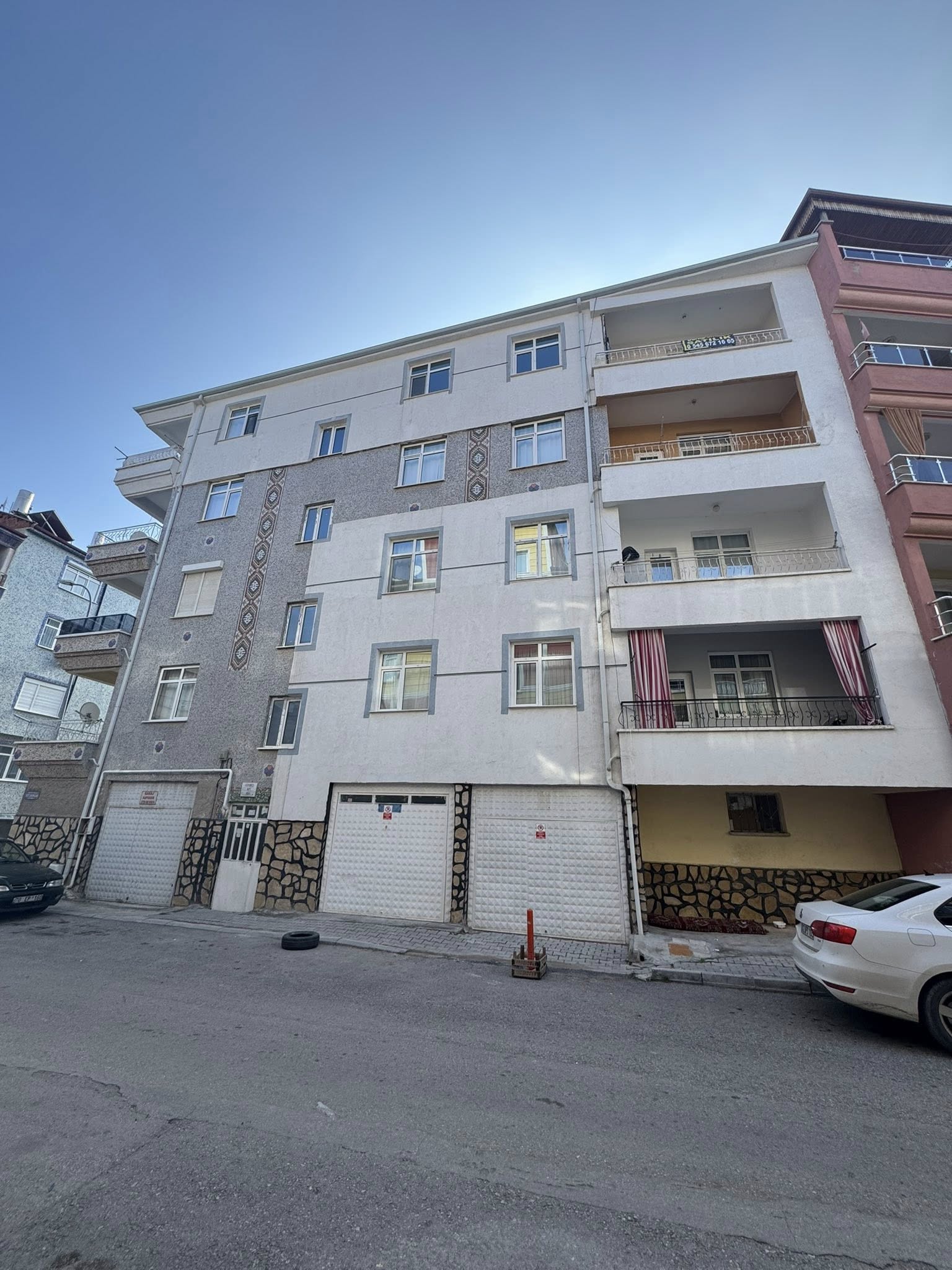 CEDİT MAHALLESİNDE  3+1 150M2