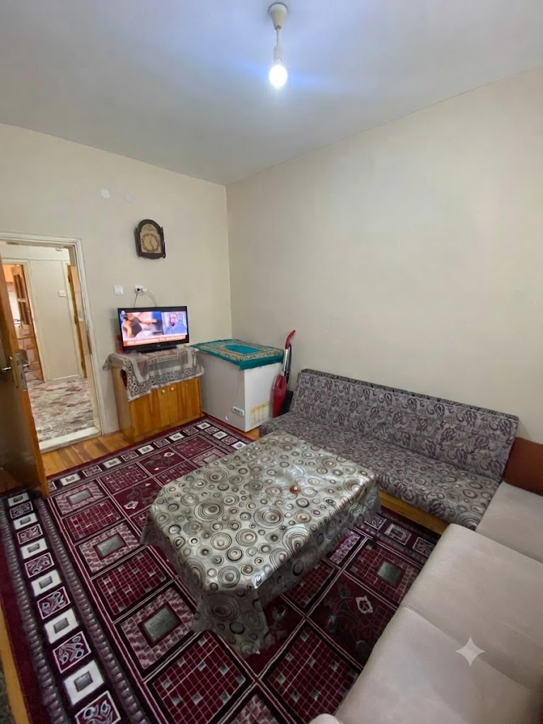MANSURDEDE MAHALLESİNDE  2+1     120M2  YÜKSEK GİRİŞ
