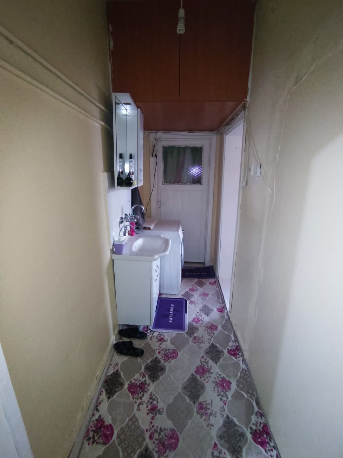CUMHURİYET MAH DE SATILIK  3+1 135 M2 ARA KAT  GARAJLI DAİRE