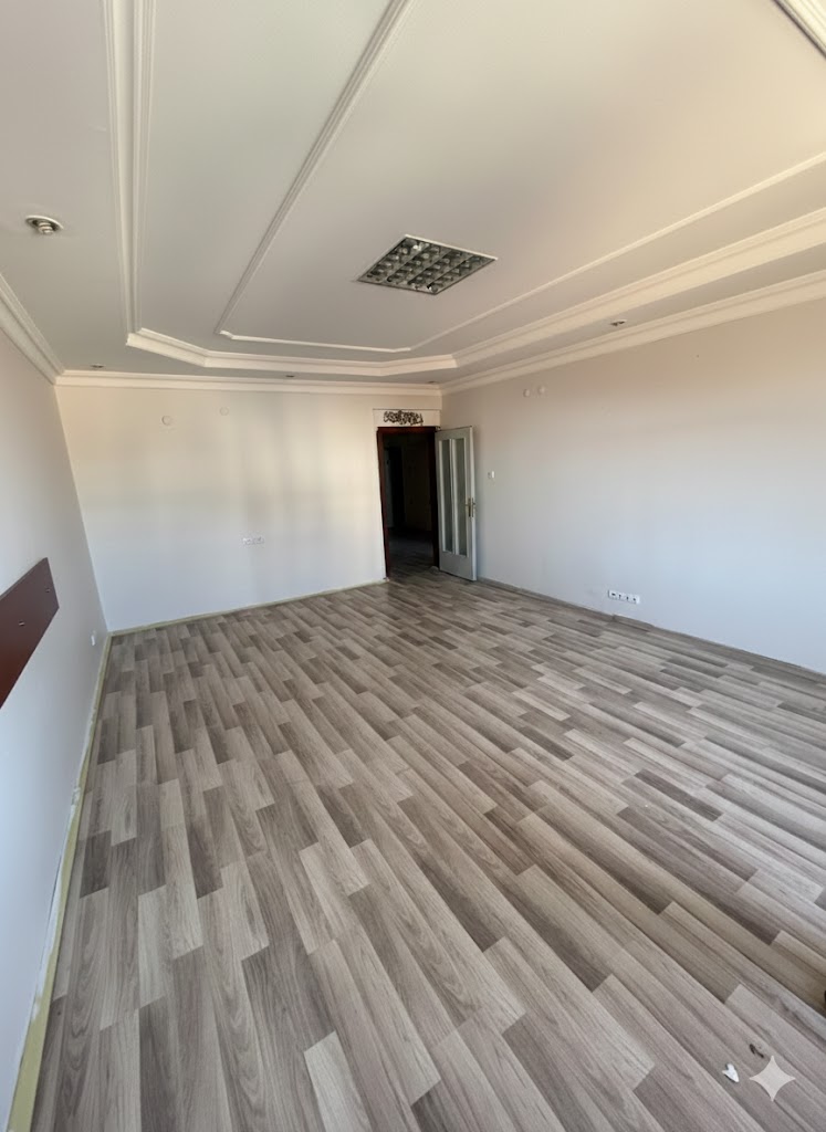 MANSURDEDE MAHALLESİNDE  3+1 DEN BOZMA 2+1  165M2