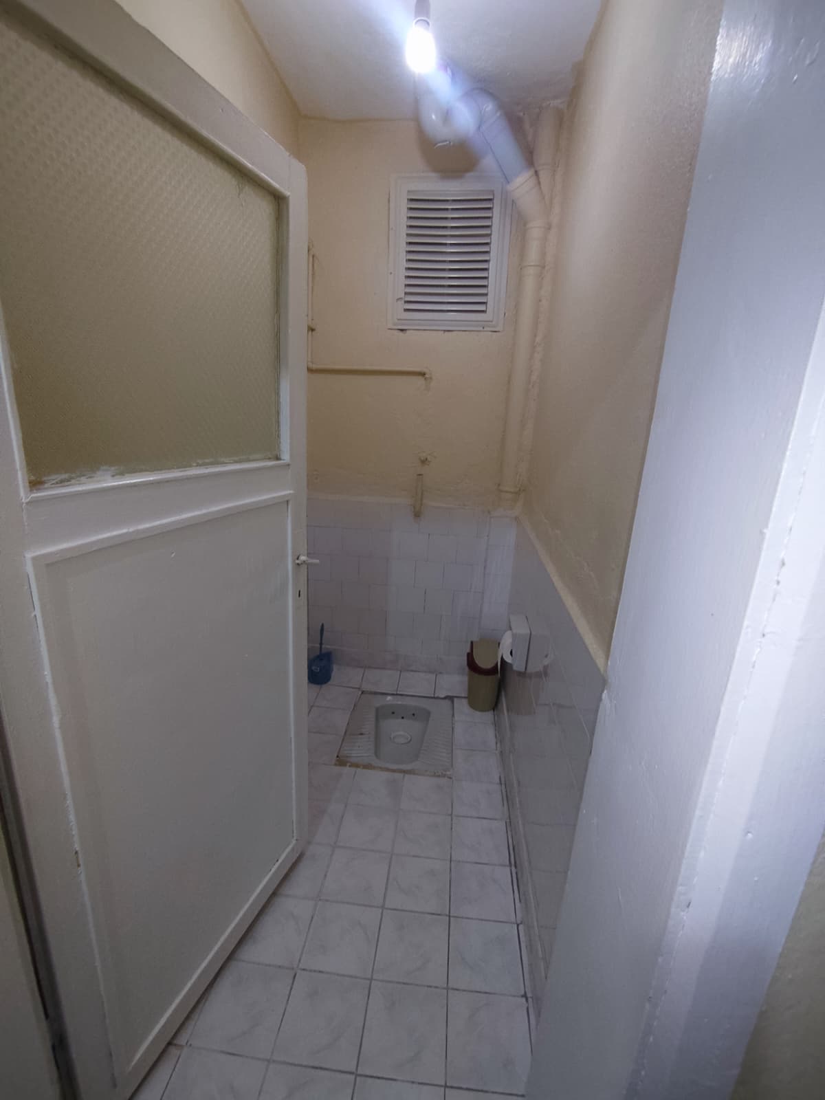 CUMHURİYET MAH DE SATILIK  3+1 135 M2 ARA KAT  GARAJLI DAİRE