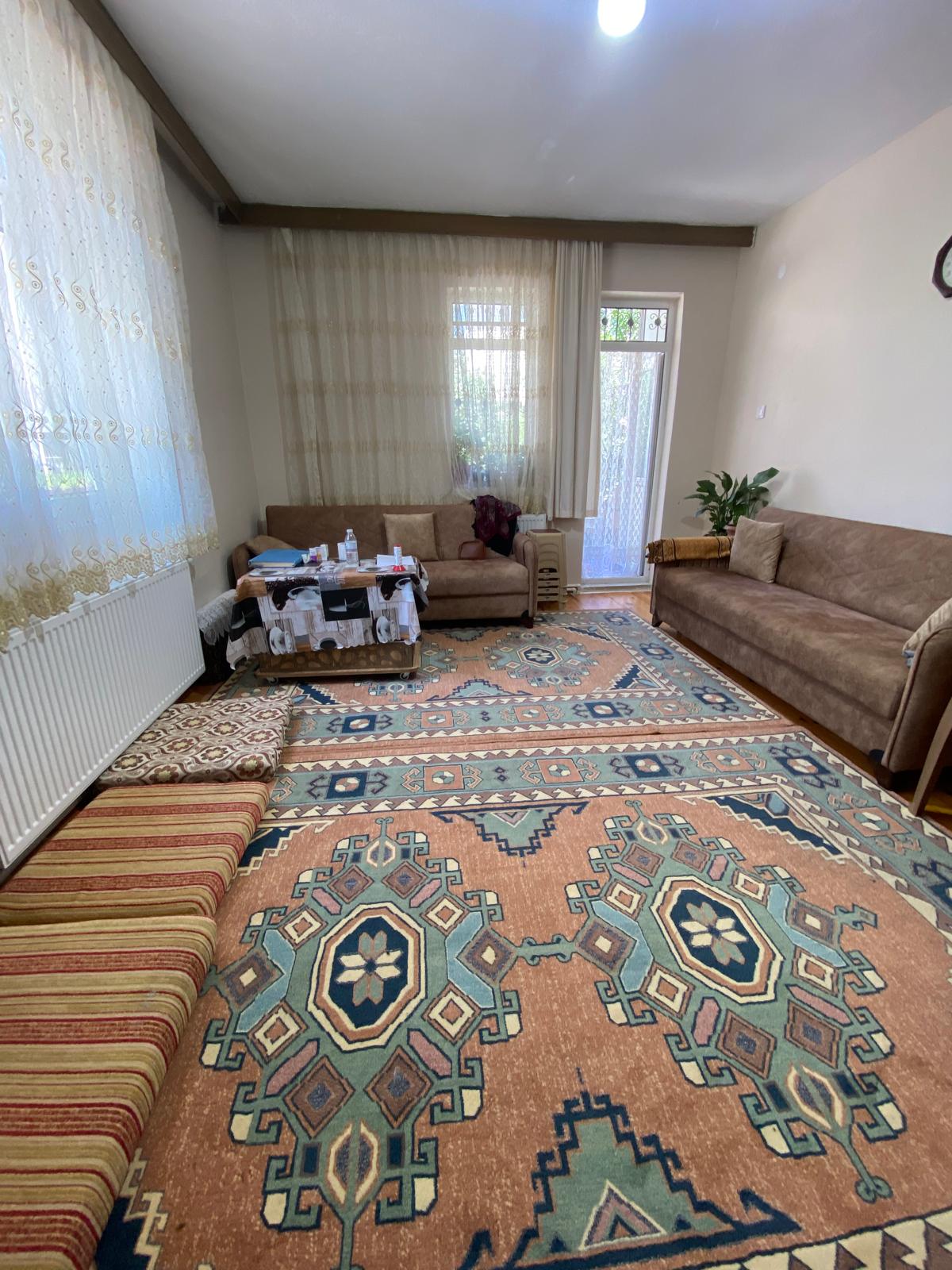 MANSURDEDE MAHALLESİNDE  2+1     120M2  YÜKSEK GİRİŞ