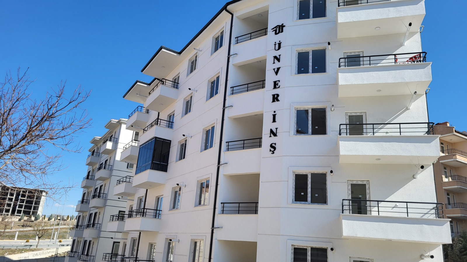 TABDUK EMRE MAHALLESİNDE  APART  1+1 BALKONLU  BAGIMSIZ MUTFAK