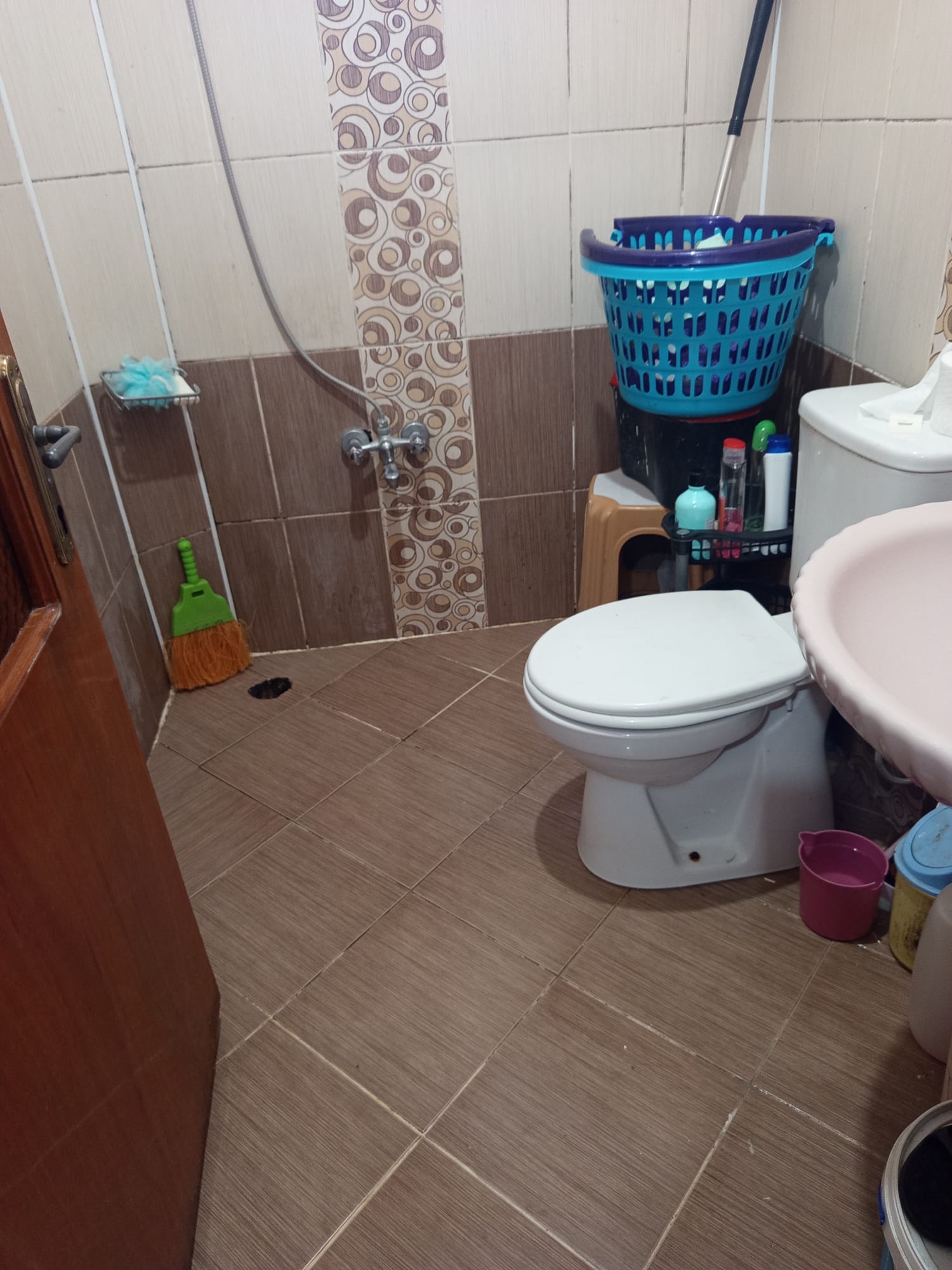 SATILIK MUSTAKİL DAİRE VE ARSASI  YENİŞEHİR MAHALLESİNDE  500M2 ARSA  İÇERİSİ YAPILI