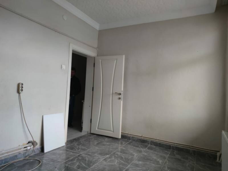 ÇARŞI MERKEZDE  AHİ OSMAN MAHALLESİNDE  120M2  4. KAT